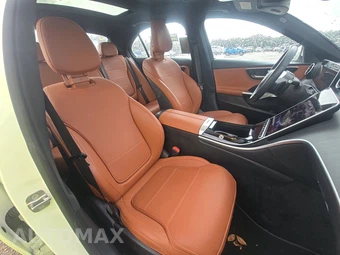 2025 Mercedes-Benz C 300 - miniatura 8