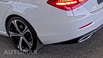 2025 Mercedes-Benz C 300 – miniatura 10