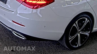 2025 Mercedes-Benz C 300 – miniatura 9