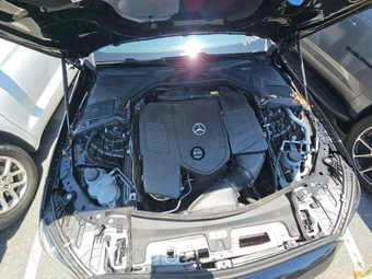2025 Mercedes-Benz C 300 - miniatura 31