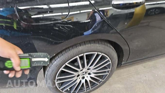 2025 Mercedes-Benz C 300 – miniatura 32