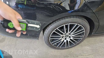 2025 Mercedes-Benz C 300 – miniatura 34