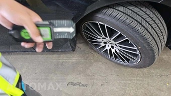 2025 Mercedes-Benz C 300 – miniatura 35