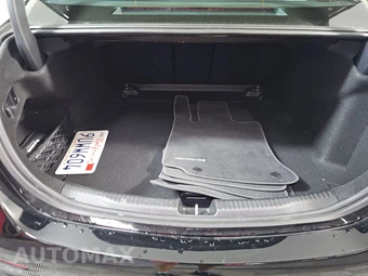 2025 Mercedes-Benz C 300 - miniatura 17