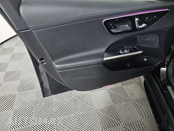 2025 Mercedes-Benz C 300 - miniatura 9