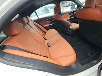 2025 Mercedes-Benz C 300 - miniatura 13
