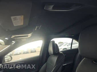 2025 Mercedes-Benz C 300 - miniatura 17