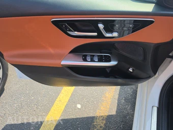 2025 Mercedes-Benz C 300 - miniatura 15