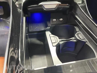 2025 Mercedes-Benz C 300 - miniatura 14