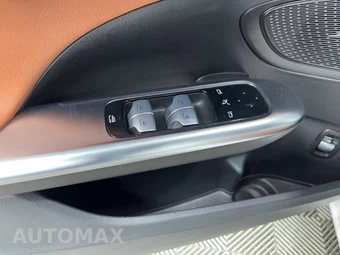 2025 Mercedes-Benz C 300 - miniatura 20