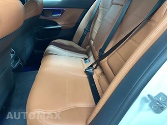 2025 Mercedes-Benz C 300 - miniatura 23