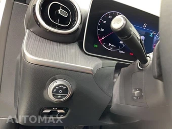 2025 Mercedes-Benz C 300 - miniatura 7