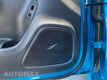 2025 Mercedes-Benz CLA 250 - miniatura 26