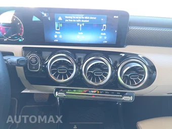 2025 Mercedes-Benz CLA 250 - miniatura 11