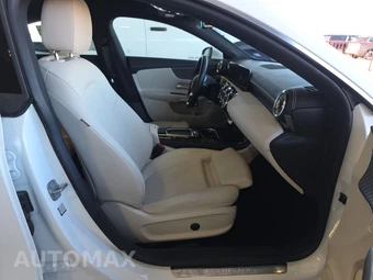 2025 Mercedes-Benz CLA 250 - miniatura 8