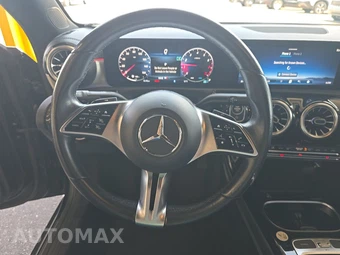 2025 Mercedes-Benz CLA 250 - miniatura 10