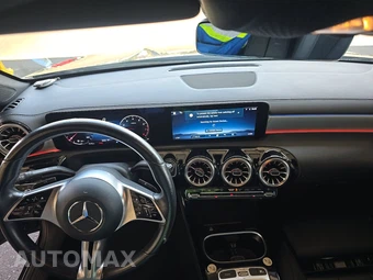 2025 Mercedes-Benz CLA 250 - miniatura 11