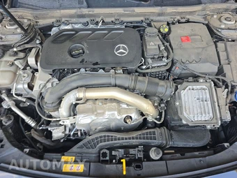 2025 Mercedes-Benz CLA 250 - miniatura 15