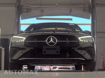 2025 Mercedes-Benz CLA 250 - miniatura 3