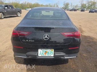 2025 Mercedes-Benz CLA 250 - miniatura 5