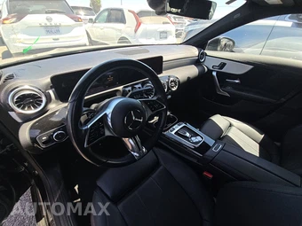 2025 Mercedes-Benz CLA 250 - miniatura 11