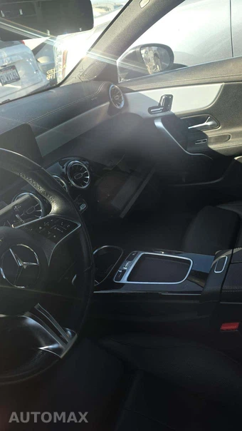 2025 Mercedes-Benz CLA 250 - miniatura 25