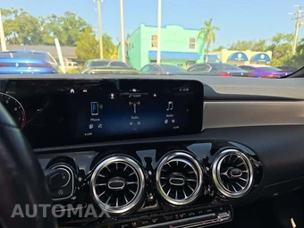 2025 Mercedes-Benz CLA 250 - miniatura 10
