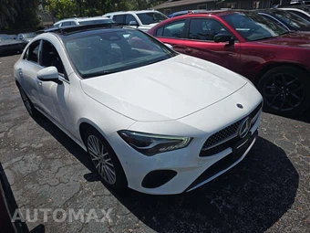 2025 Mercedes-Benz CLA 250 - miniatura 4