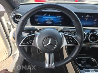 2025 Mercedes-Benz CLA 250 - miniatura 10