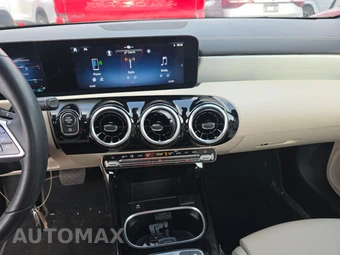 2025 Mercedes-Benz CLA 250 - miniatura 11
