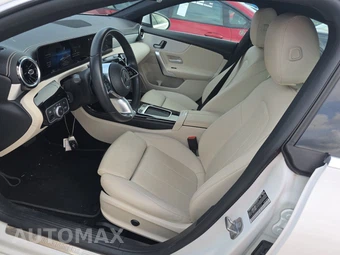 2025 Mercedes-Benz CLA 250 - miniatura 7