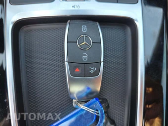 2025 Mercedes-Benz CLA 250 – miniatura 8