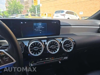 2025 Mercedes-Benz CLA 250 - miniatura 10