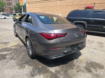 2025 Mercedes-Benz CLA 250 - miniatura 2