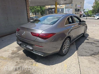 2025 Mercedes-Benz CLA 250 - miniatura 3