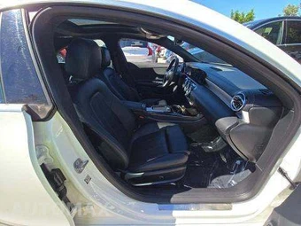 2025 Mercedes-Benz CLA 250 - miniatura 19