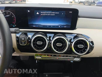 2025 Mercedes-Benz CLA 250 - miniatura 11