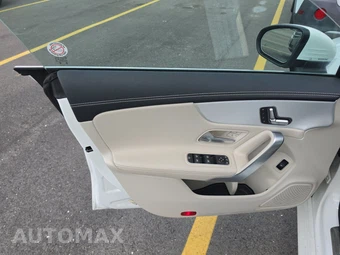 2025 Mercedes-Benz CLA 250 - miniatura 9
