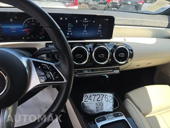 2025 Mercedes-Benz CLA 250 - miniatura 11