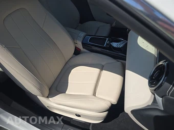 2025 Mercedes-Benz CLA 250 - miniatura 8