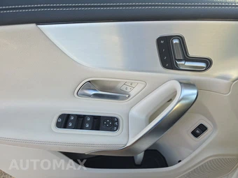 2025 Mercedes-Benz CLA 250 - miniatura 9