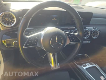 2025 Mercedes-Benz CLA 250 - miniatura 10