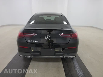 2025 Mercedes-Benz CLA 250 - miniatura 5