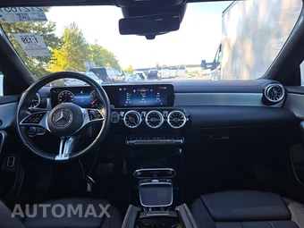 2025 Mercedes-Benz CLA 250 - miniatura 11