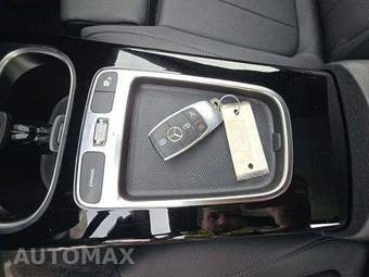 2025 Mercedes-Benz CLA 250 - miniatura 8