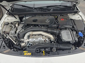 2025 Mercedes-Benz CLA 250 – miniatura 16