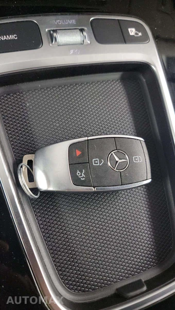 2025 Mercedes-Benz CLA 250 - miniatura 19