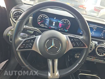 2025 Mercedes-Benz CLA 250 - miniatura 10