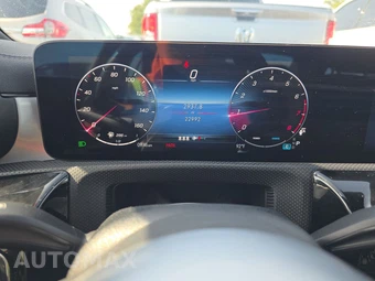 2025 Mercedes-Benz CLA 250 – miniatura 12