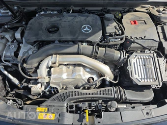 2025 Mercedes-Benz CLA 250 – miniatura 15